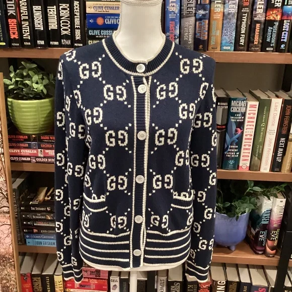 GUCCI GG Navy/Cream Cardigan Sweater NWT Auth - Picture 2 of 13